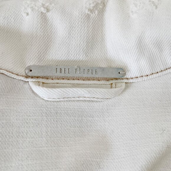NWOT! FREE PEOPLE DISTRESSED DENIM TRUCKER JACKET - Picture 6 of 8